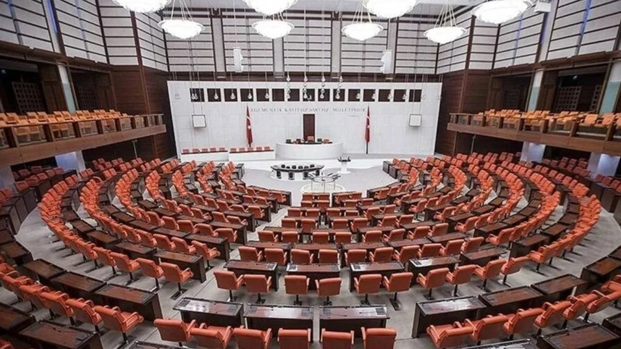 Adalet Bakanlığı tarafından üzerinde titizlikle çalışılan 12. Yargı Paketi'nin maddeleri,