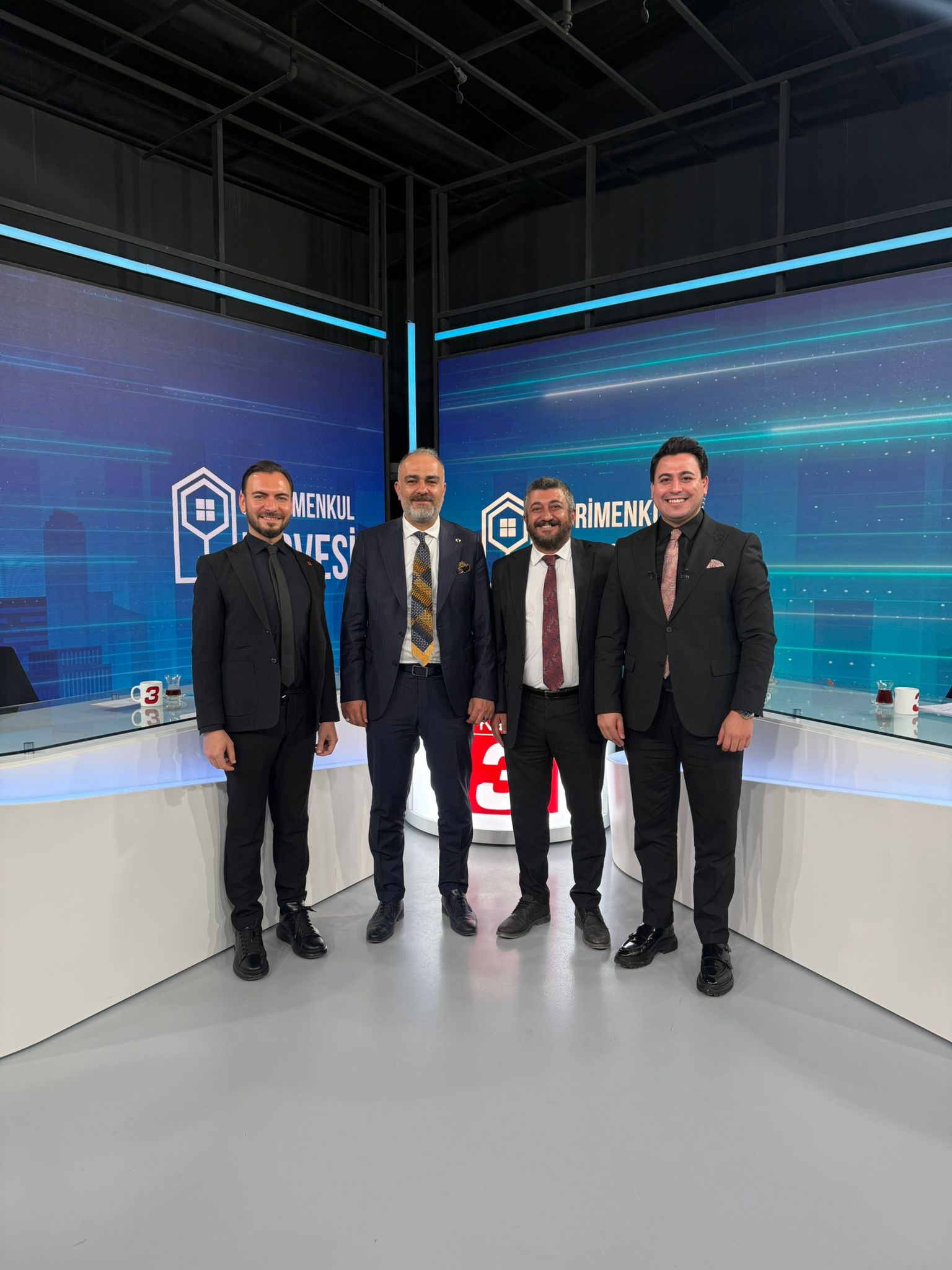 Kanal 3 ekranlarında yayınlanan ve sektörün yoğun ilgiyle takip ettiği