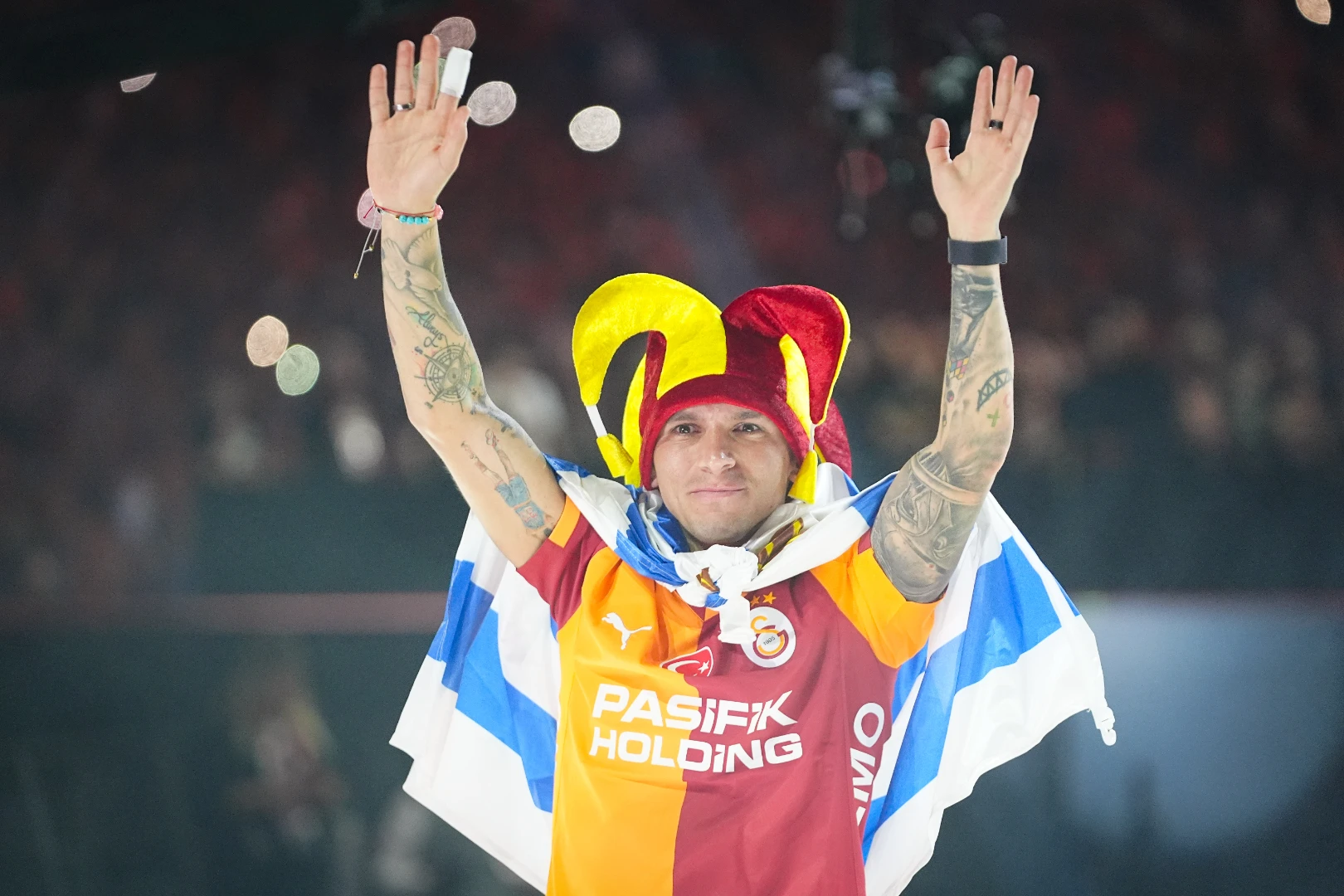 Galatasaray'ın üst üste elde ettiği dördüncü şampiyonlukta orta sahanın en