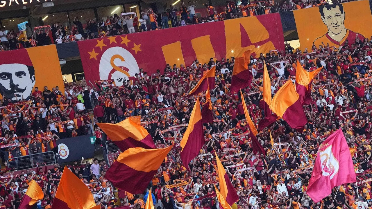 Trendyol Süper Lig'de 2025-2026 sezonunu zirvede tamamlayarak 26. şampiyonluğuna ulaşan