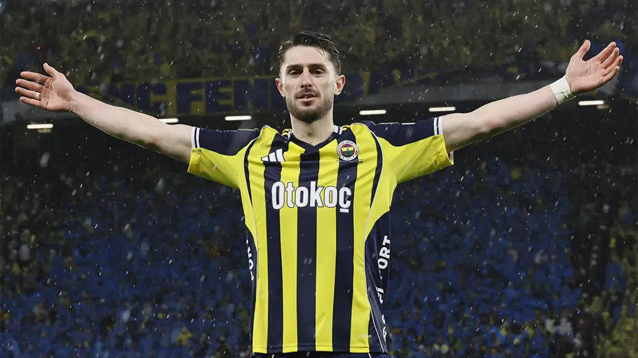 Fenerbahçe’de bu sezon sergilediği performansla dikkat çeken milli orta saha