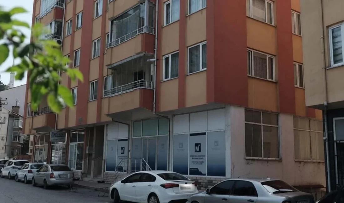Kastamonu’da infial yaratan olayda, bir üniversite öğrencisinin çıplak halde balkondan