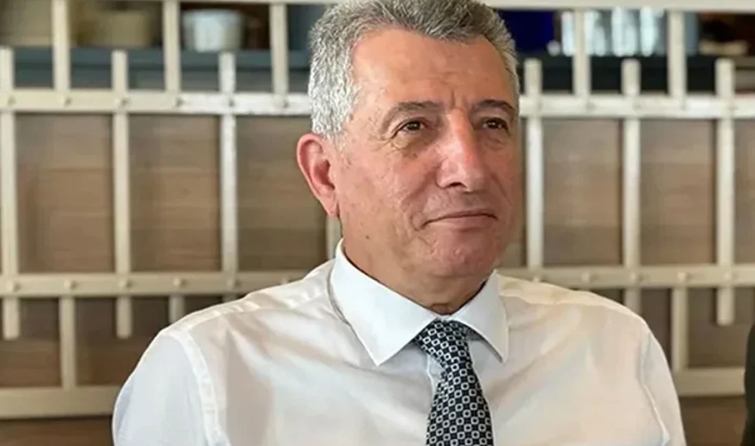 İzmir'de şafak vakti düzenlenen jandarma operasyonuyla gözaltına alınan CHP'li Güzelbahçe