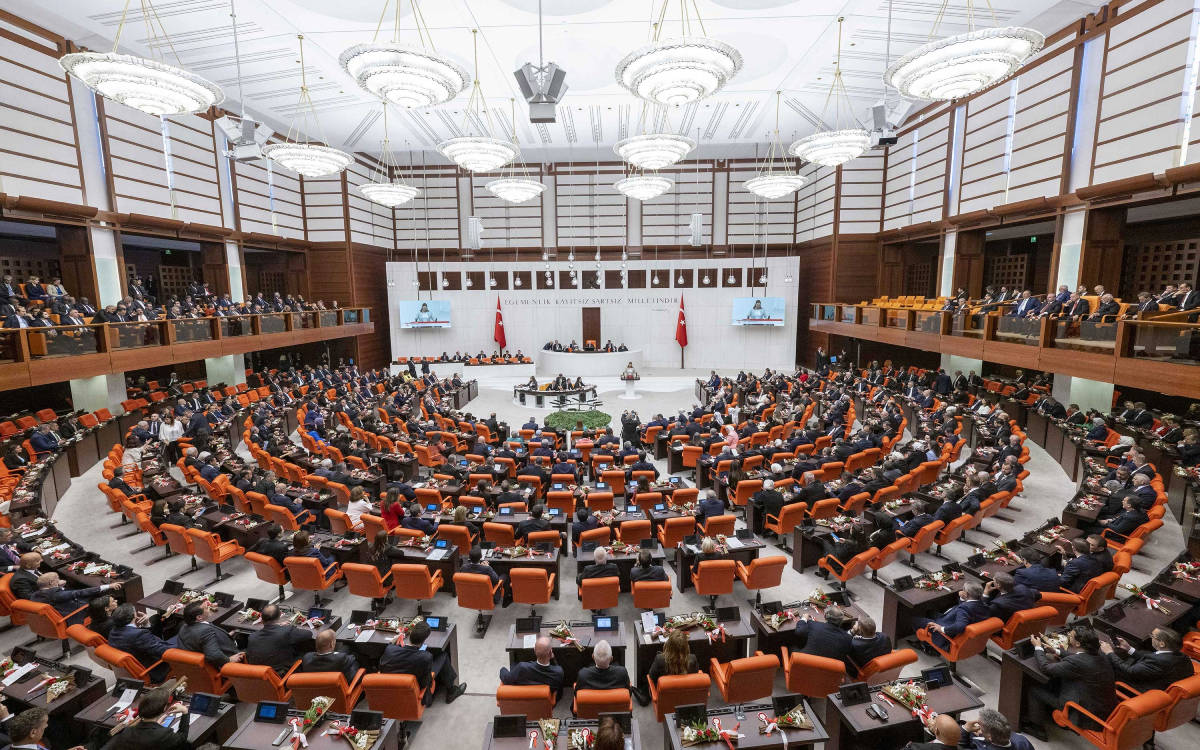 TBMM Genel Kurulunda, ekonomi ve vergi dünyasında köklü değişiklikler içeren