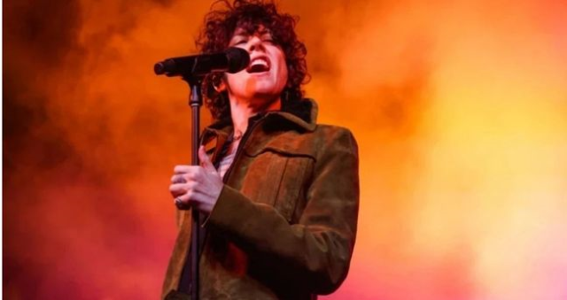 Dünyaca ünlü "Lost on You" şarkısıyla gönüllerde taht kuran LP