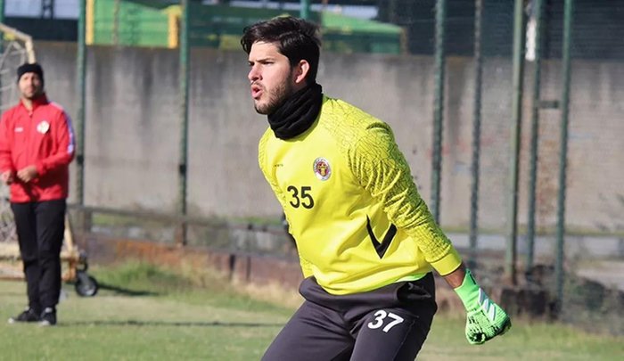 Türk futbolunun son dönemde yetiştirdiği en dikkat çekici kalecilerden biri