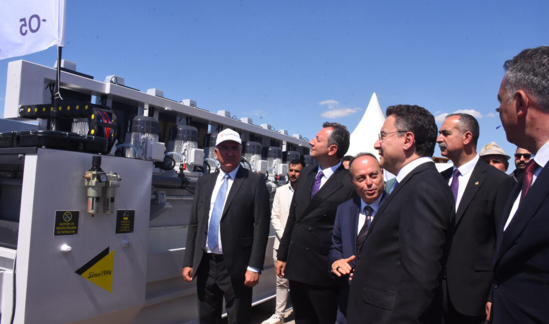 DEVA Partisi Genel Başkanı Ali Babacan, Afyonkarahisar’da düzenlenen 2. Blok