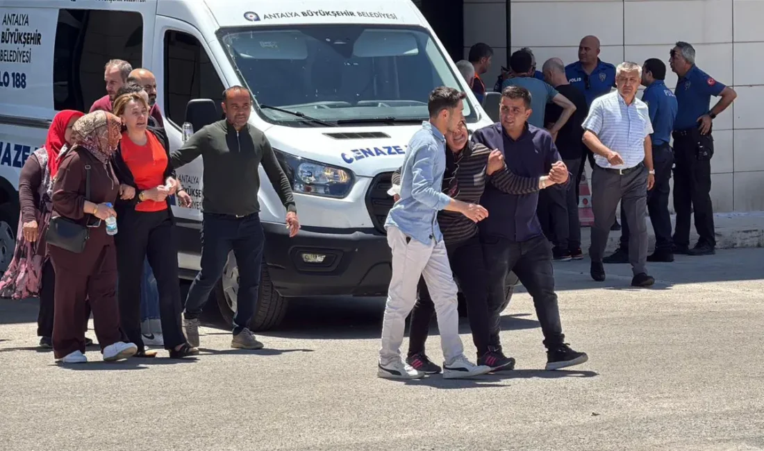 Antalya'nın Kepez ilçesinde bir hastanenin acil servisinde görev yapan ve