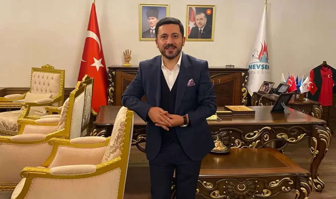 İYİ Parti'den Nevşehir Belediye Başkanı seçilen Rasim Arı'nın AK Parti'ye