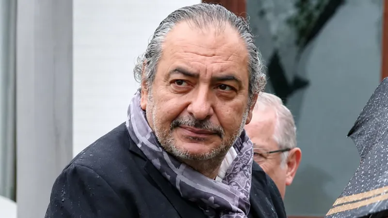 Türk televizyon tarihinin en ikonik ana haber sunucularından ve programcılarından