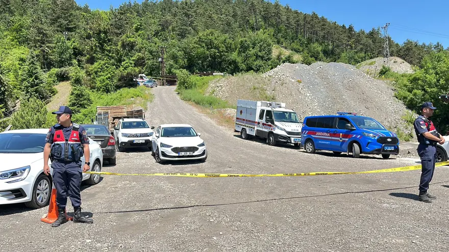 Bolu’nun Mengen ilçesine bağlı Gökçesu beldesindeki kömür madeninde yaşanan göçükten