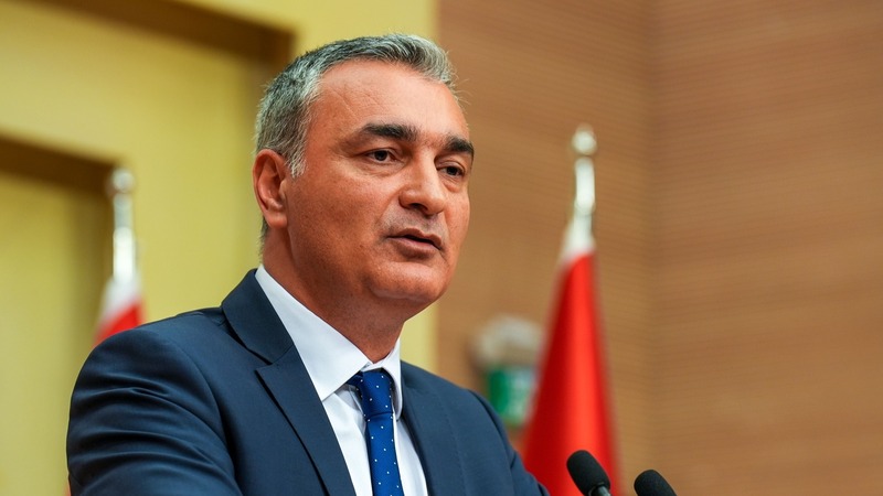Ana muhalefette tüzük ve meşruiyet savaşı! Özgür Özel'e yakın 28