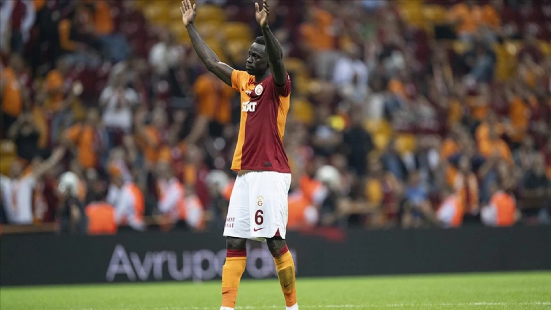 Galatasaray'ın savunma duvarı Davinson Sánchez için İtalya Serie A ekibi