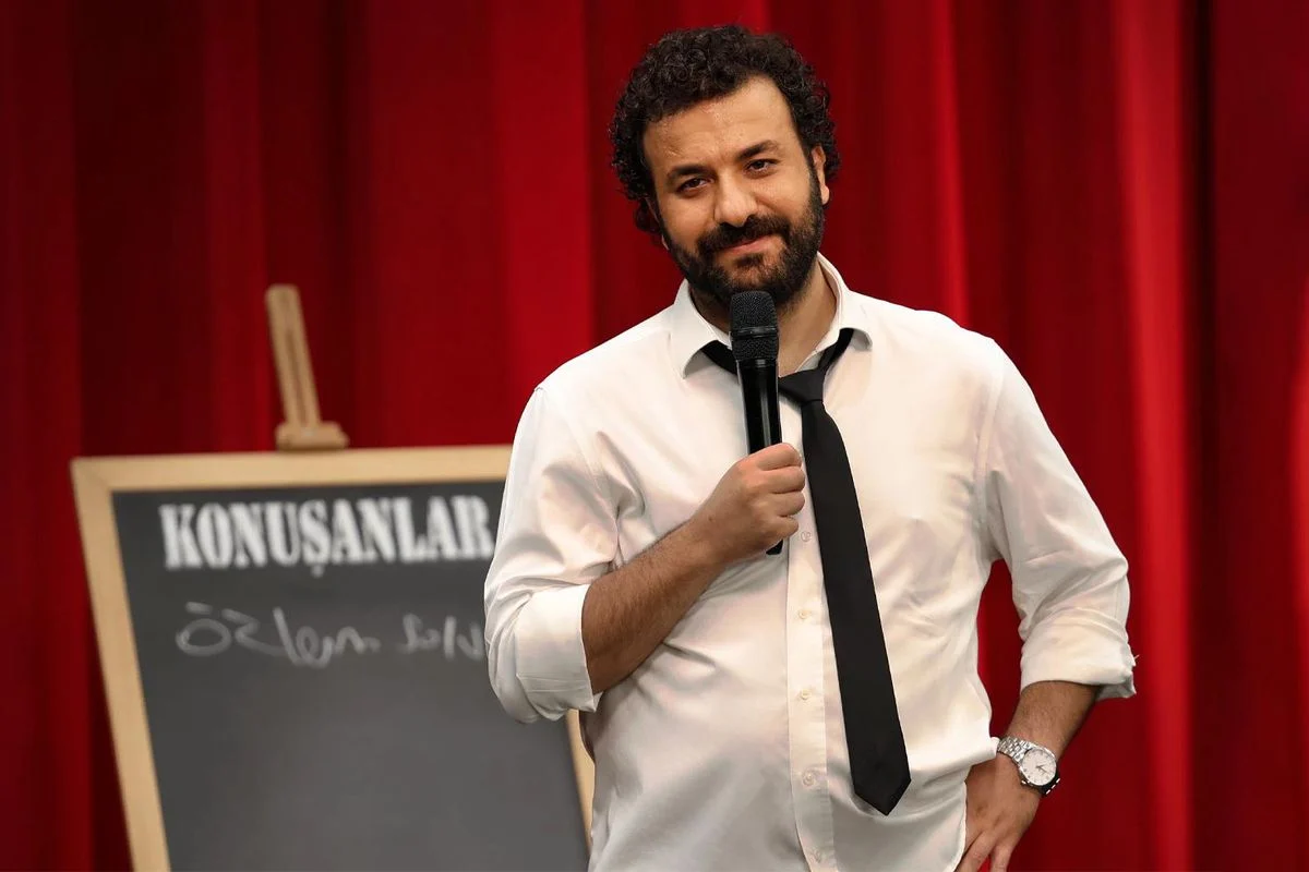 "Konuşanlar" programıyla Türkiye'yi kahkahaya boğan ünlü komedyen Hasan Can Kaya,
