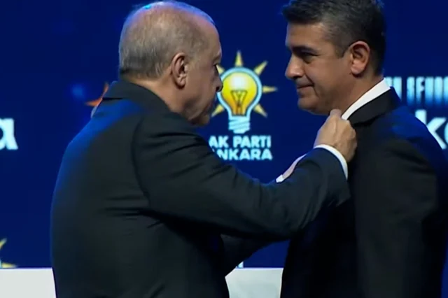 Ankara siyasetinde günün en büyük sörf gelişmesi resmiyet kazandı. Cumhuriyet