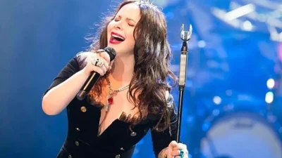 Türk rock müziğinin efsane ismi Şebnem Ferah, 6 yıllık aranın