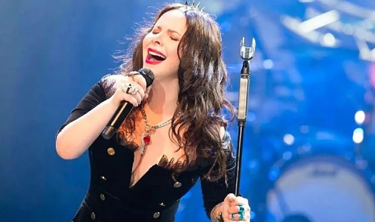 Türk rock müziğinin efsane ismi Şebnem Ferah, 6 yıllık aranın