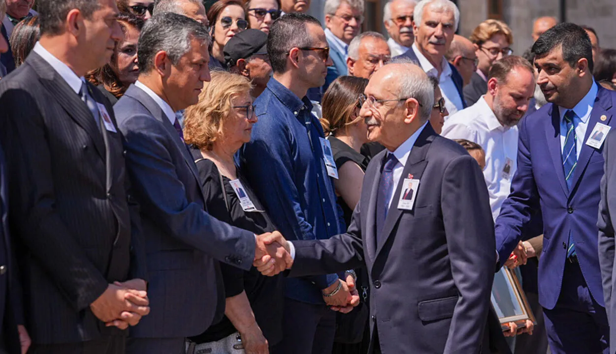 CHP'de dengeleri değiştiren "Mutlak Butlan" kararı sonrası siyaset kulislerinde gözlerin