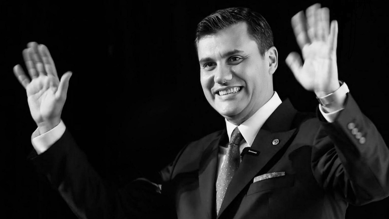 Siyaset dünyası bu itirafla çalkalanıyor! Antalya Büyükşehir Belediyesi’ne yönelik yolsuzluk