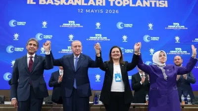 CHP'den ayrılarak Ak Parti'ye geçen Afyonkarahisar Belediye Başkanı Burcu Köksal,