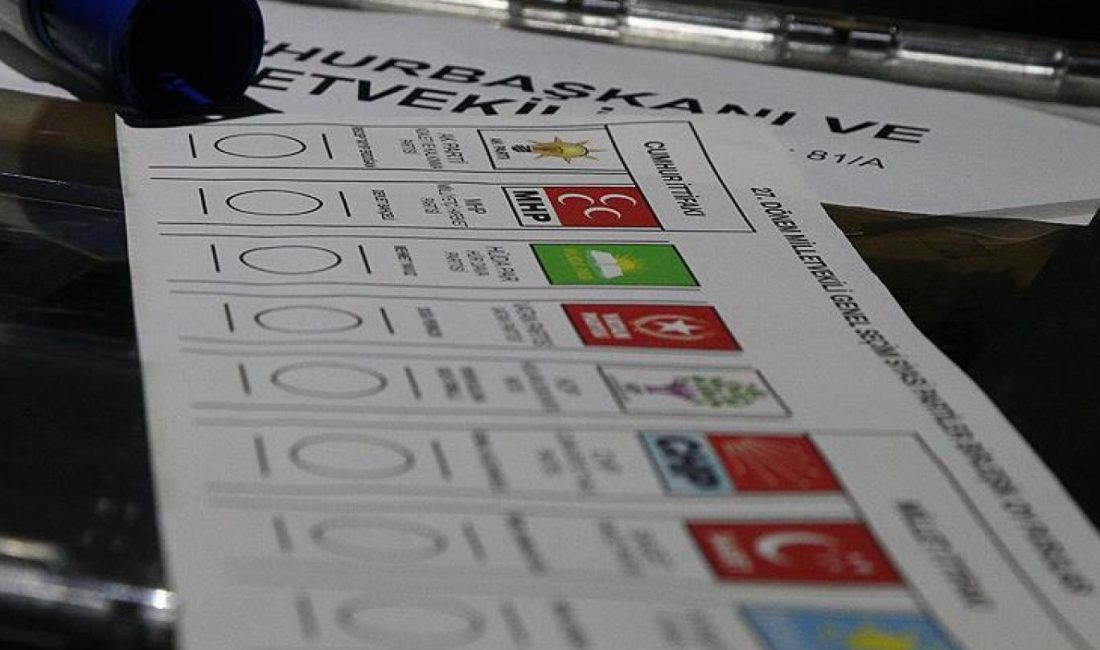 Türkiye siyasetinde hareketli günlerin yaşandığı bu dönemde siyasi partilerin üye