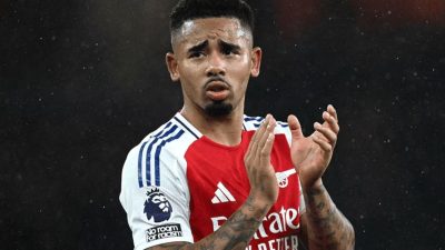 Yeni sezon öncesi transfer çalışmalarına tüm hızıyla devam eden ve