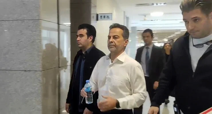 Eski Arama Kurtarma Derneği (AKUT) Başkanı Nasuh Mahruki, sosyal medya