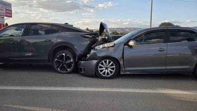 Ankara’nın Elmadağ ilçesinde 5 aracın karıştığı zincirleme trafik kazasında 5