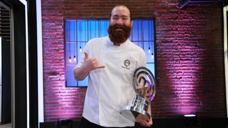MasterChef Türkiye 2021 şampiyonu Eren Kaşıkçı, Sarıyer'deki evinde ölü bulundu.