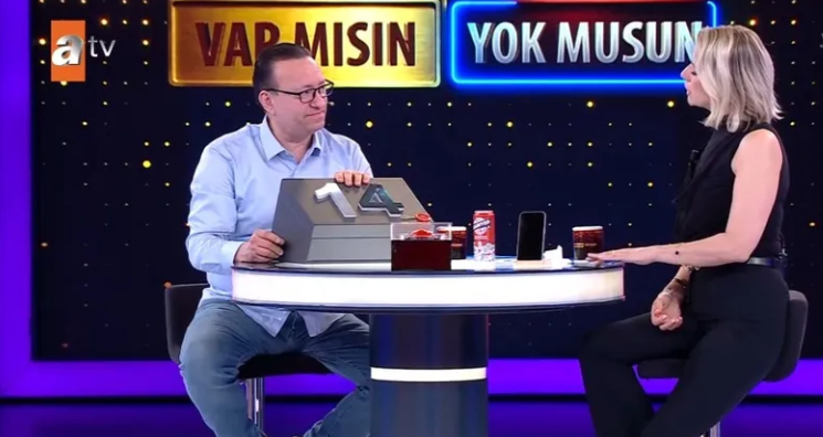 ATV ekranlarında Esra Erol'un sunumuyla izleyiciyle buluşan ve her bölümüyle