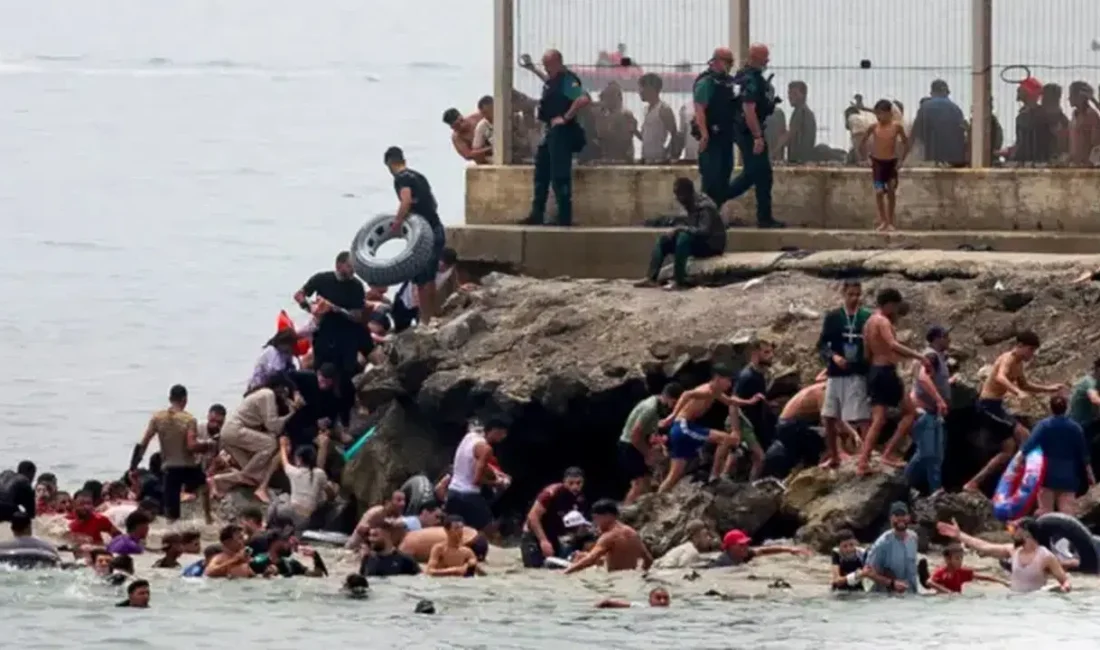 Fas'ın Castillejos kasabasından İspanya'nın Kuzey Afrika toprağı Ceuta'ya 49 bine