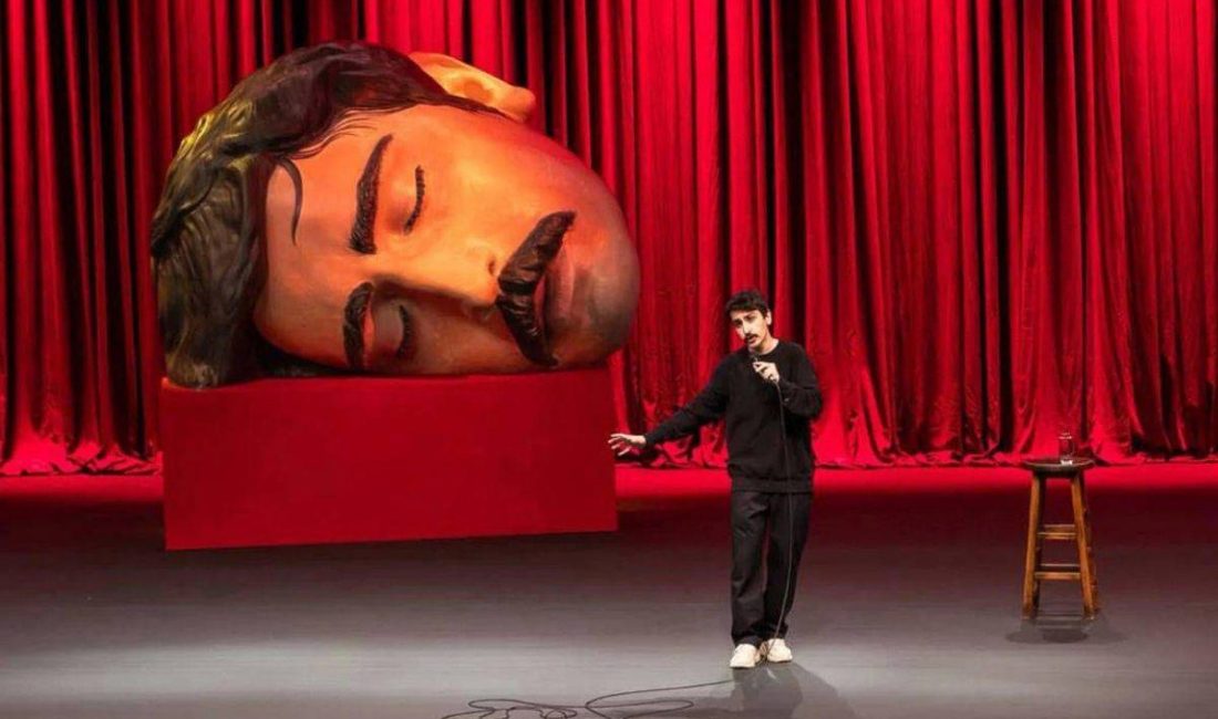 “Ölü Deniz” adlı stand-up gösterisi ülke gündemine oturan komedyen Deniz