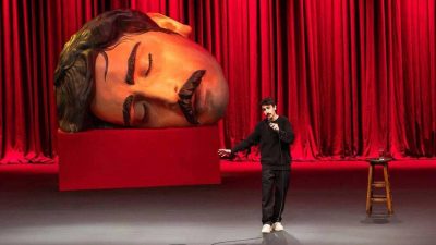 “Ölü Deniz” adlı stand-up gösterisi ülke gündemine oturan komedyen Deniz