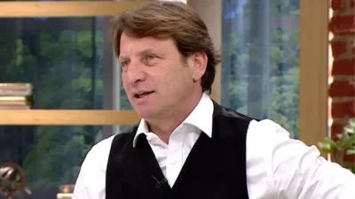 Spor yorumcusu Kaya Çilingiroğlu, gazeteci İzzet Çapa’nın programında eski eşi