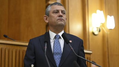 CHP'deki hukuki süreçlerin ve mutlak butlan krizinin ardından Özgür Özel
