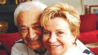 Merhum sanatçı Adnan Şenses'in hayatı beyaz perdeye taşınıyor. Eşi Lale