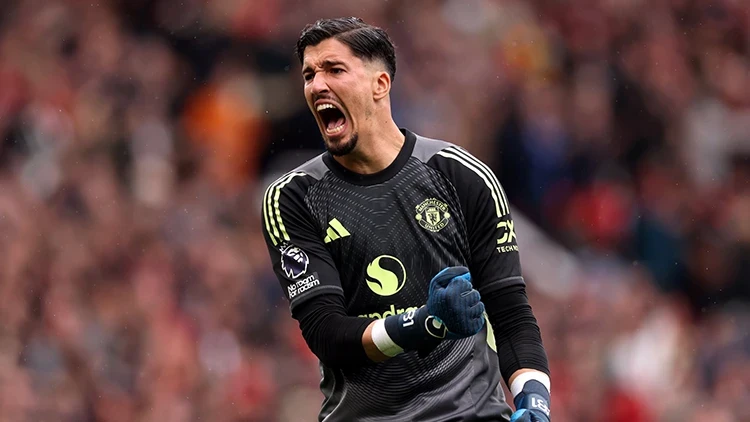 Milli kaleci Altay Bayındır'ın yeni adresi İspanya oldu! Manchester United,