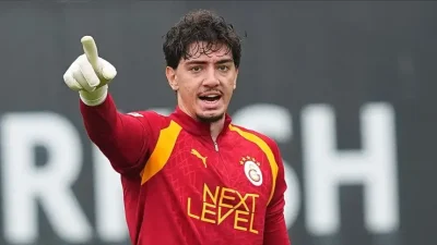 Galatasaray'ın genç kalecisi Jankat Yılmaz, Villarreal hazırlık maçındaki performansıyla teknik
