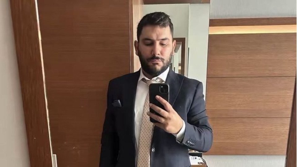 İstanbul Üsküdar'da yazar Murat Koparan, kaldığı villanın banyosunda başından vurulmuş