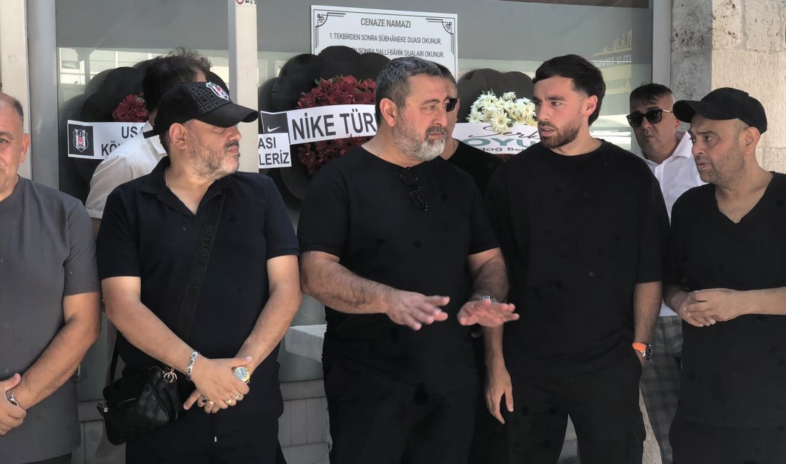 Beşiktaş'ın takım kaptanı ve Afyonkarahisarlı milli futbolcu Orkun Kökçü, anneannesi