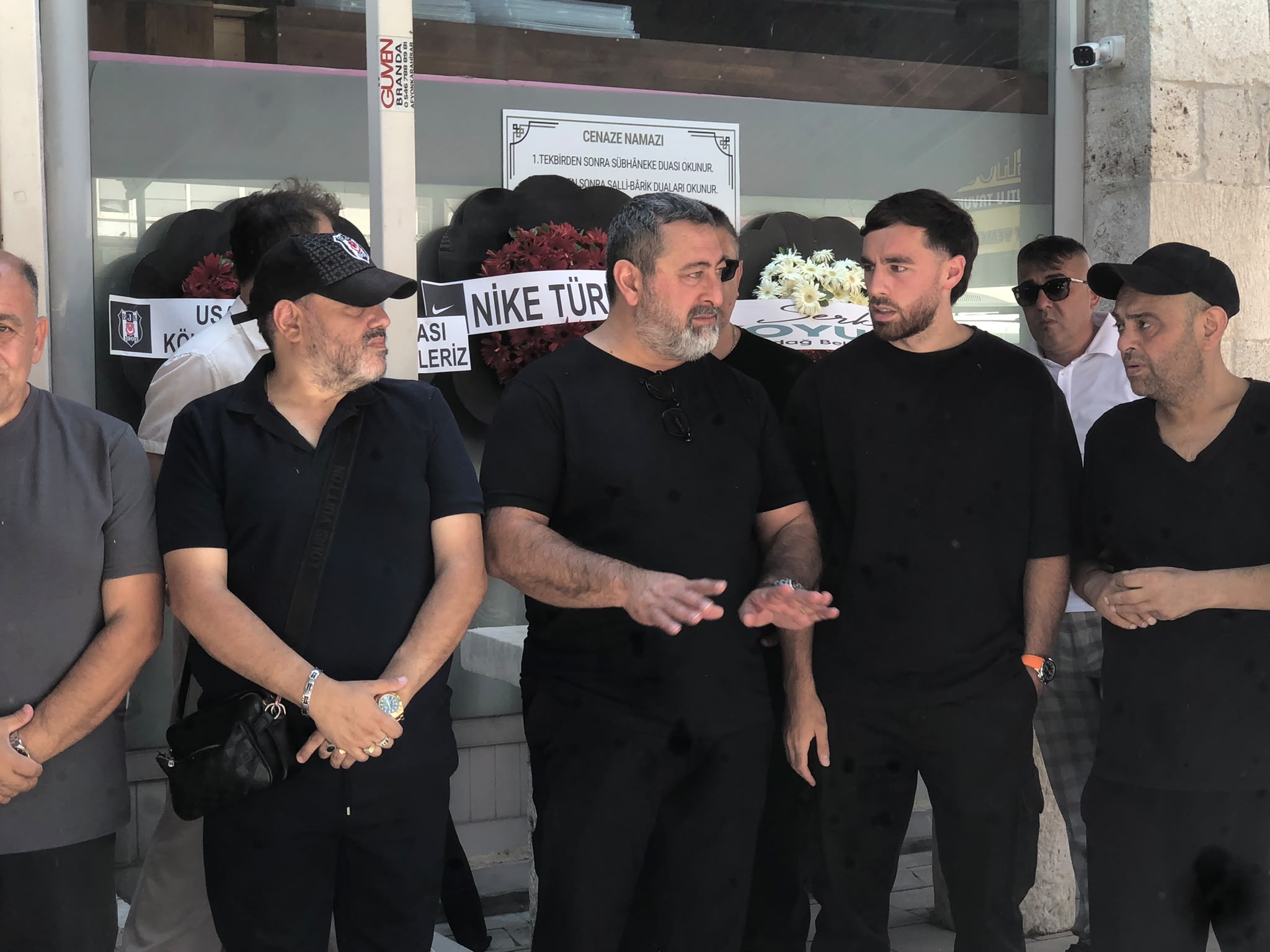 Beşiktaş'ın takım kaptanı ve Afyonkarahisarlı milli futbolcu Orkun Kökçü, anneannesi