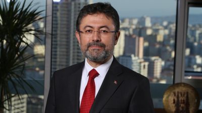 Türkiye’nin farklı noktalarında etkisini sürdüren orman yangınlarıyla mücadele, Tarım ve