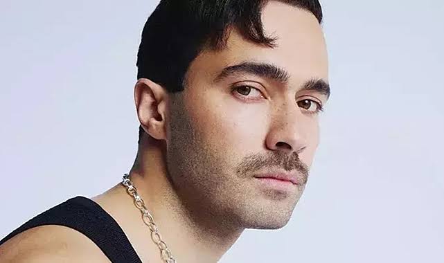 Mert Demir Harbiye Açıkhava konserinde dev bir sürprize imza attı!