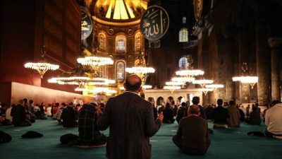 Peygamber Efendimiz Hz. Muhammed’in (s.a.v.) dünyaya teşrif ettiği kutlu gün