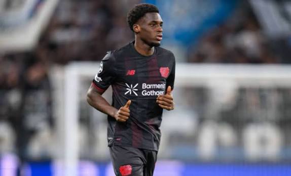 Serie A ekibi Fiorentina'nın Bayer Leverkusen forması giyen Ernest Poku