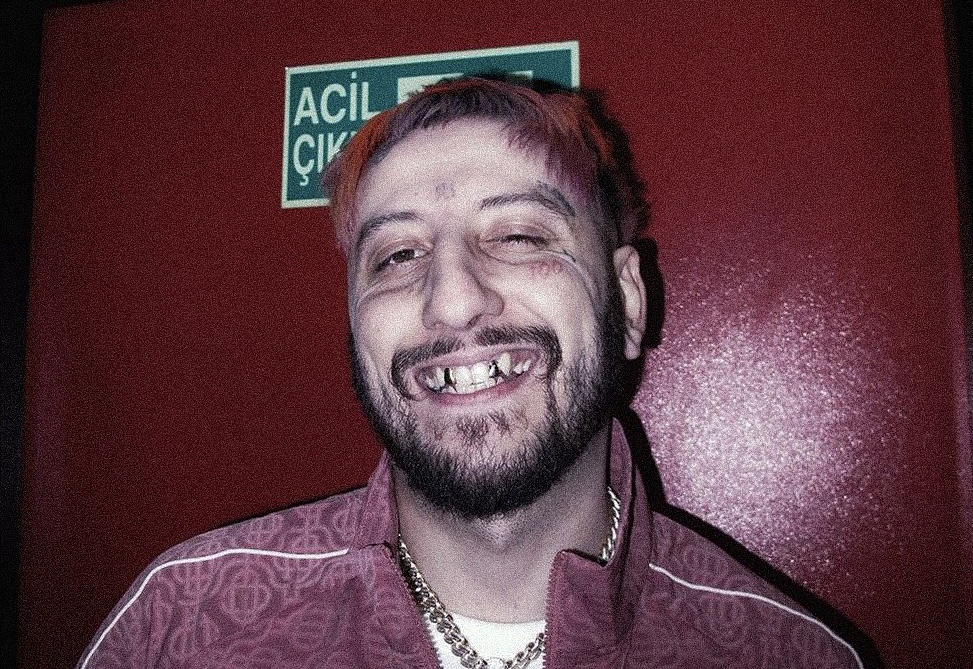 Rap müziğin popüler ismi Khontkar, İstanbul'da verdiği konseri henüz ilk