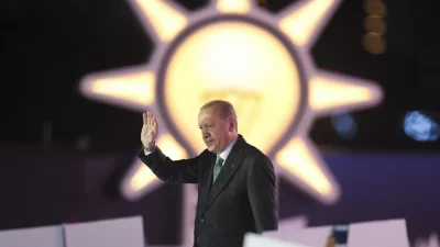 14 Ağustos 2001'de Türk siyasi hayatına adım atan Adalet ve