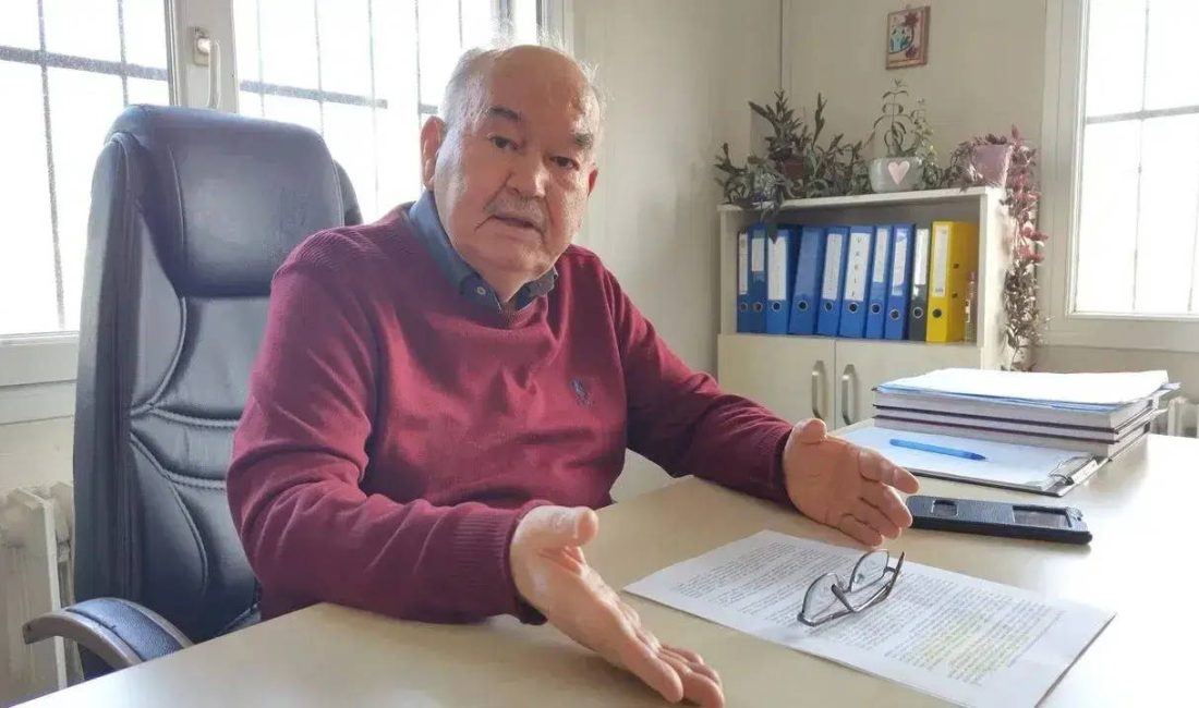İzmir Büyükşehir Belediyesi'nin eski başkanlarından Dr. Burhan Özfatura, geçirdiği ani