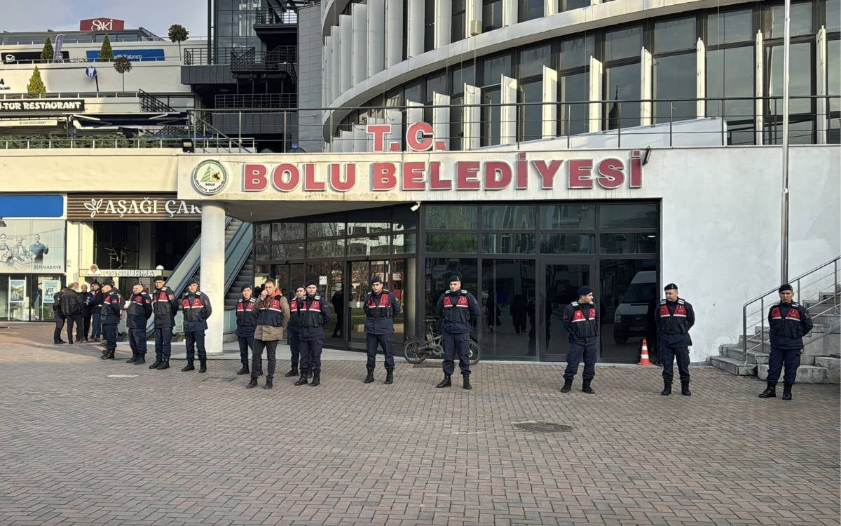 Bolu Belediyesi'nde çalışmayan araçların çalışmış gibi gösterilmesi üzerine yüklenici firmaya