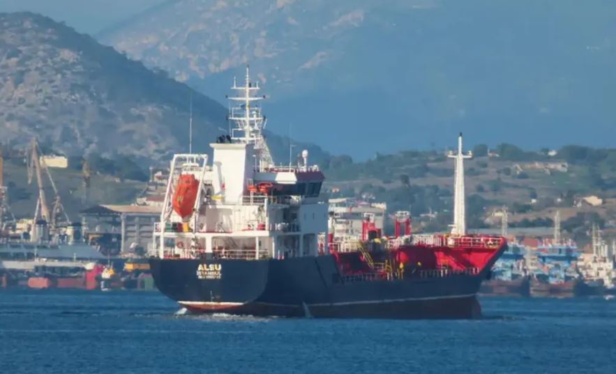 Marmara'da Silivri açıklarında iki gemi çarpıştı. Hasar alan gemi ve